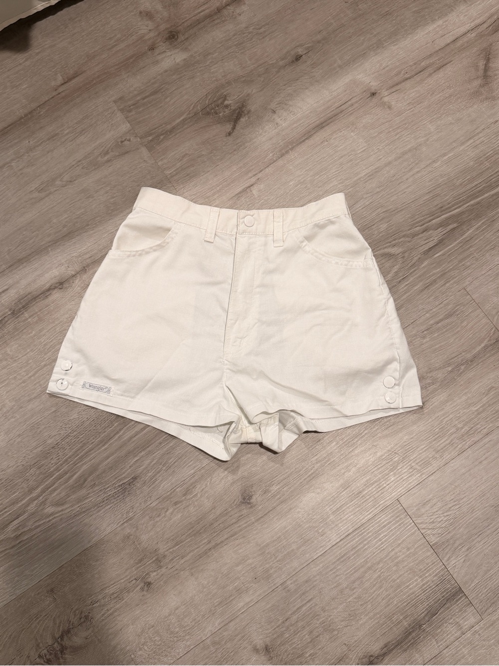 Vintage Wrangler High-Waisted Ivory Lightweight Shorts